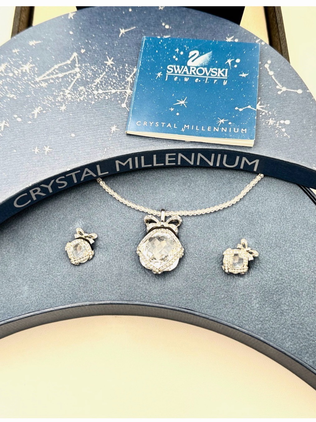 Vintage Swarovski Silver Clear Crystal Bow Pendant Necklace With Matching Studs